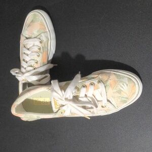 Keds Women's Tropical Print Orange & Green Sneakers. Size 7